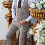 Vesta si Pantalon de barbati slim-fit  bej, carouri maro in diferite nuante - CU134