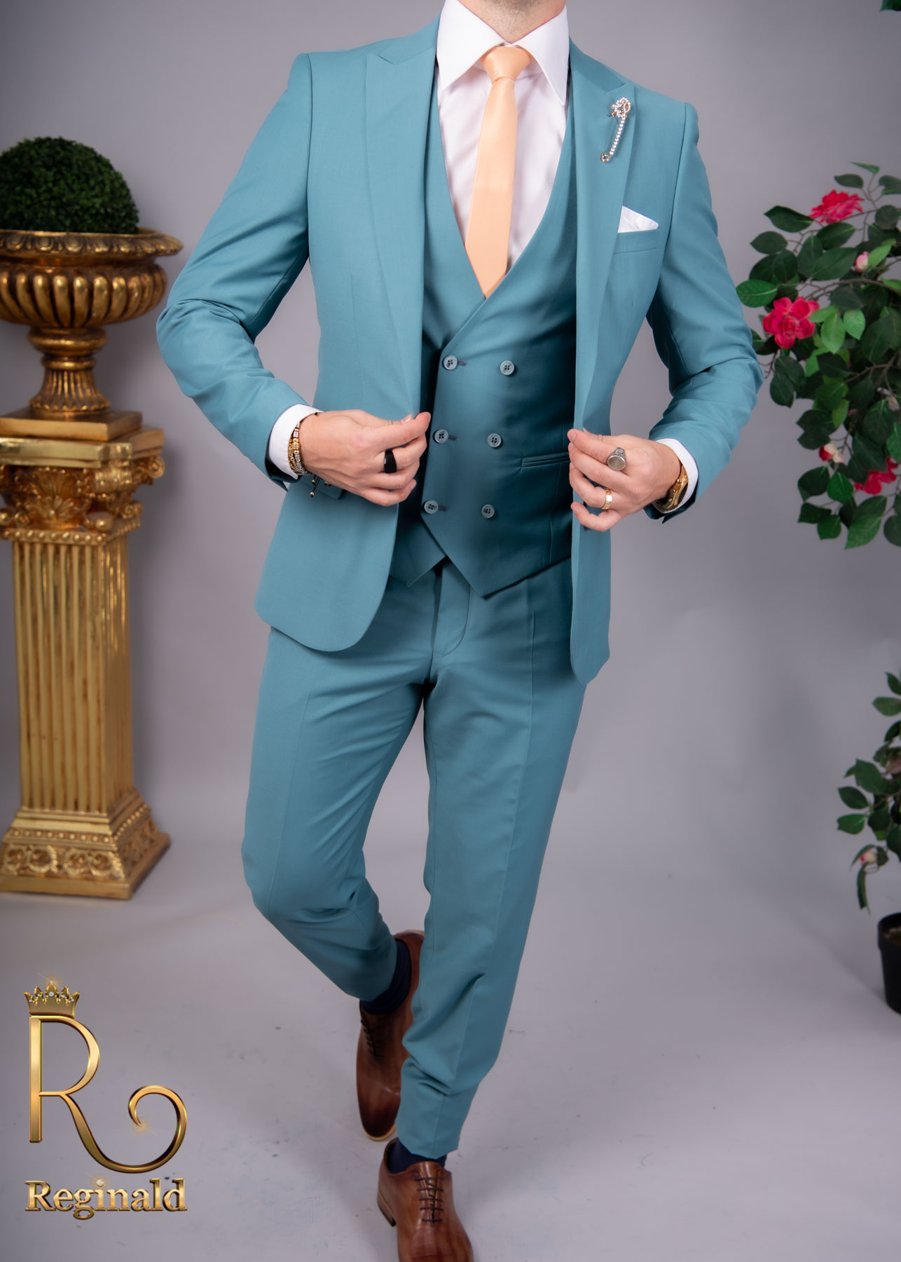 Costum de barbati cyan , slim-fit : sacou vesta pantalon Colectia 2021 - C1702