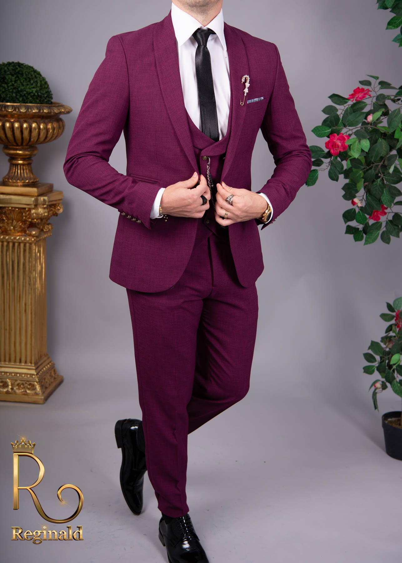 Costum de barbati, Slim Fit, Dark ciclam, Sacou, Vesta si Pantalon, Colectia 2021 - C1712