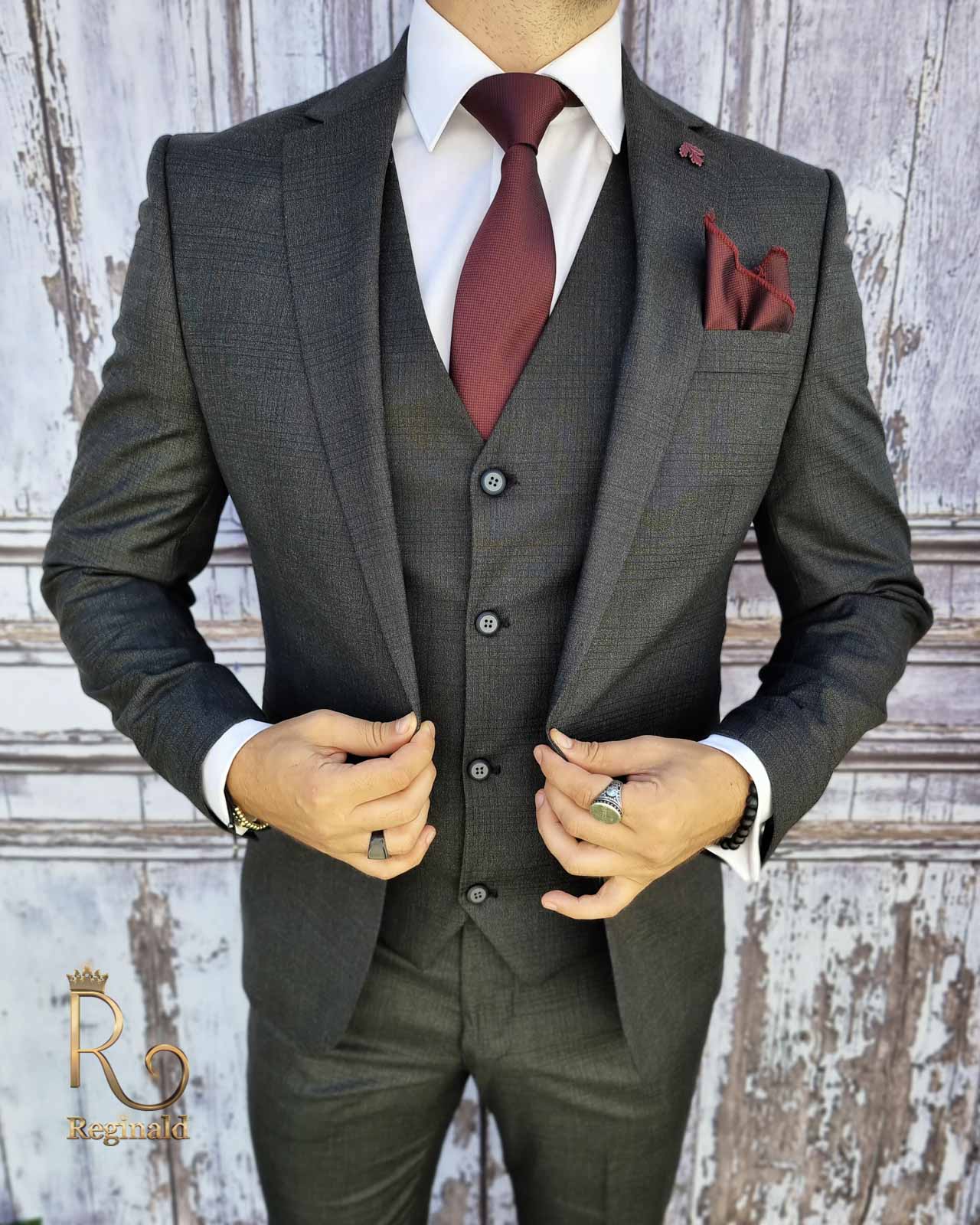 Costum elegant de barbati gri inchis in carouri Sacou, Vesta si Pantalon slim-fit- C2037