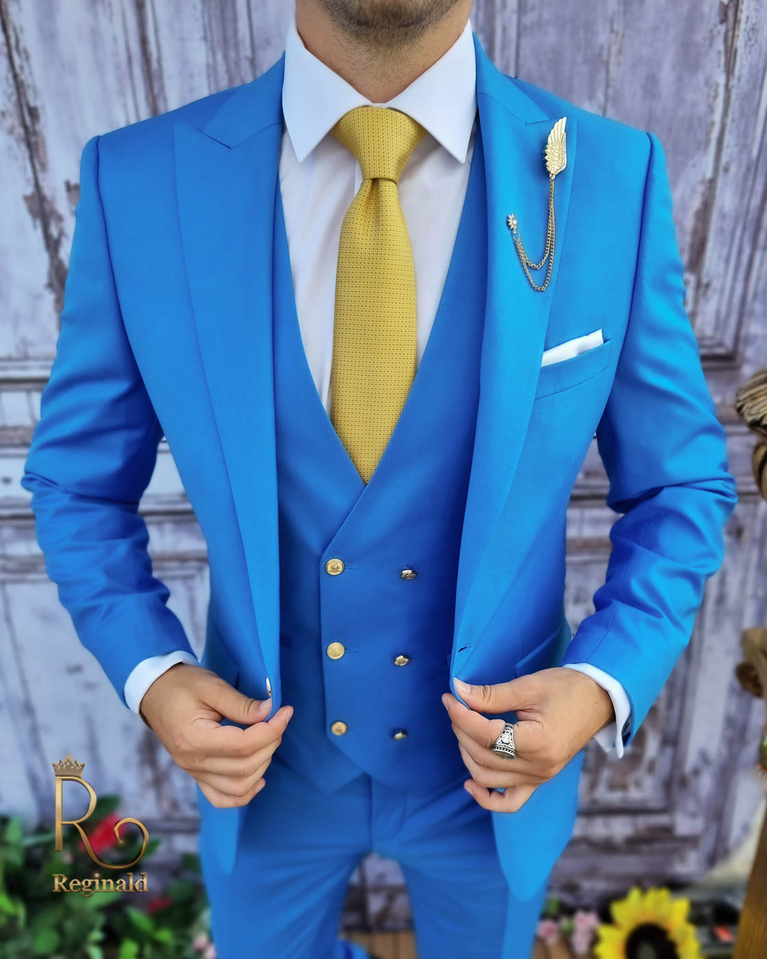 Costum bleu cu butoni metalici: Sacou, Vesta si Pantalon - C3022