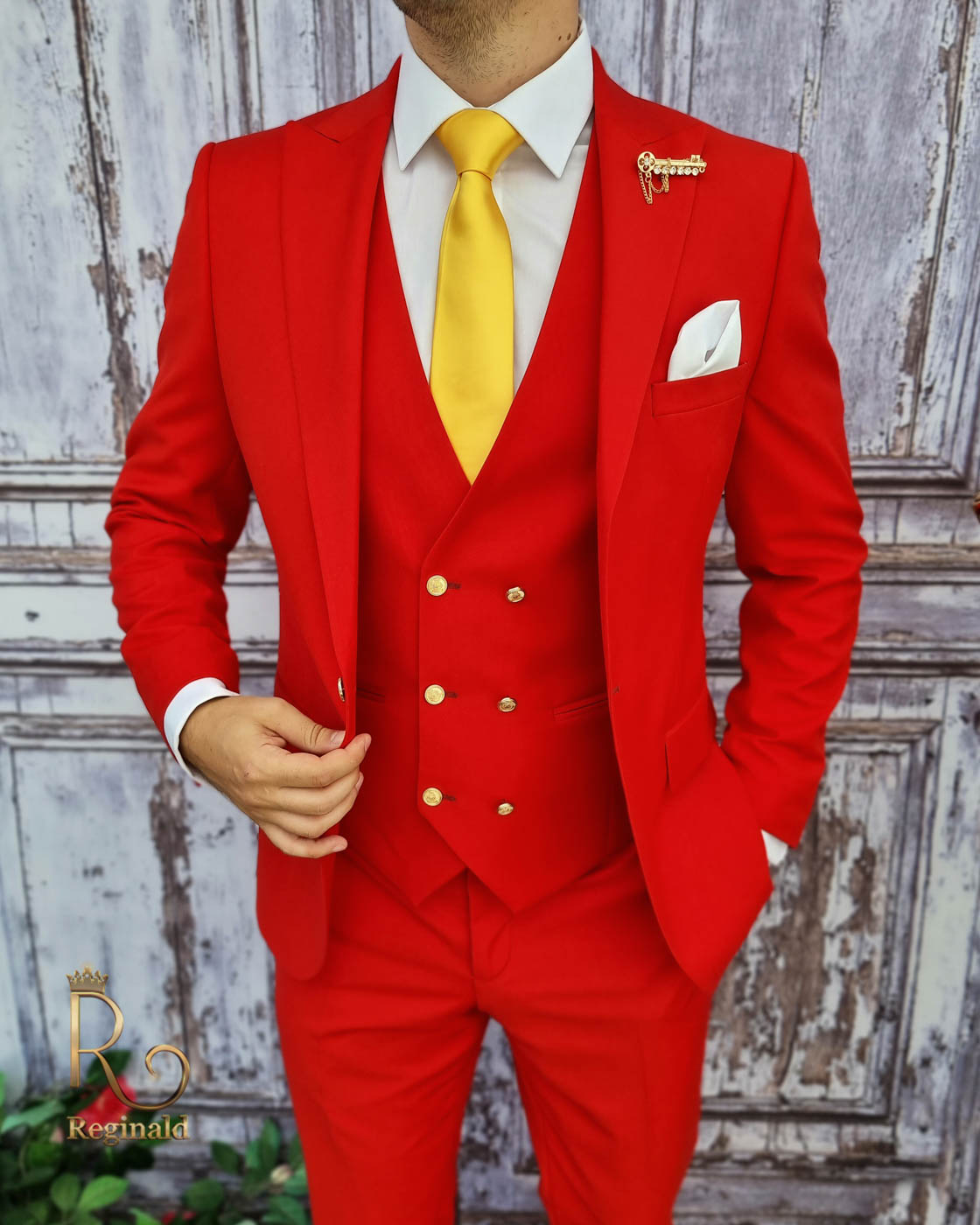 Red suit with golden buttons: Jacket, Vest and Pants - C3026