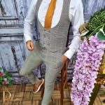 Conjunto de hombre, gris a cuadros, chaleco y pantalón, corte ajustado - CU175