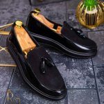 Mocassins décontractés pour homme avec semelle noire et pompons – AD276