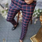 Pantaloni eleganti de barbati, bleumarin in patratele, croiala slim-fit, conici  - PN513
