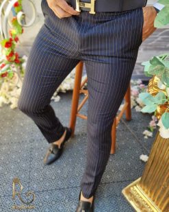 Pantaloni de barbati bleumarin in dungi aurii,croiala slim-fit, conici si elastici - PN545