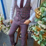 Completo da uomo con gilet e pantaloni grigi a quadri rossi, Slim Fit  - CU183