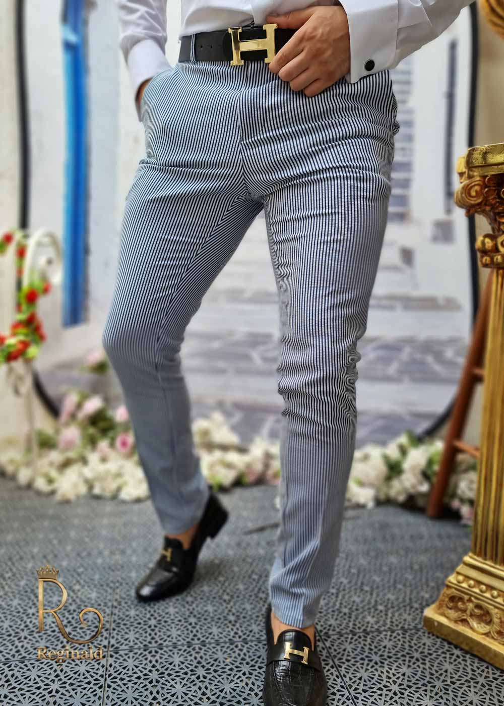 Pantaloni de barbati alb/dungi albastre,croiala slim-fit, conici si elastici - PN552