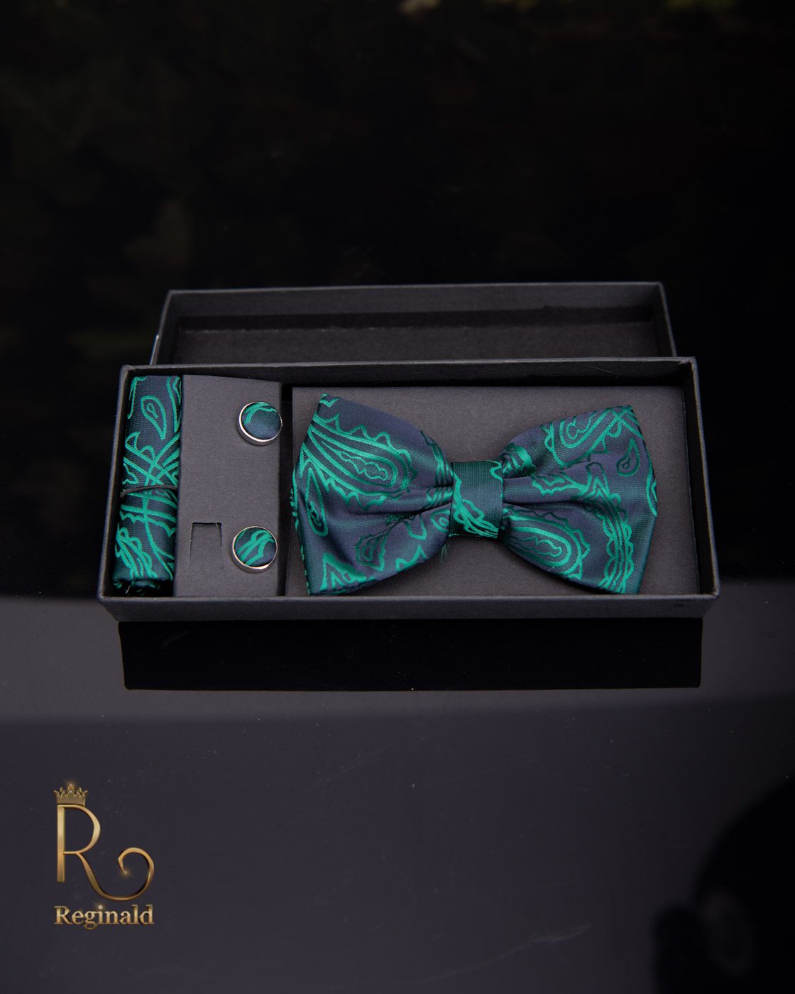 Bow tie, cufflinks and pocket square set - colour: green with pattern - PP214