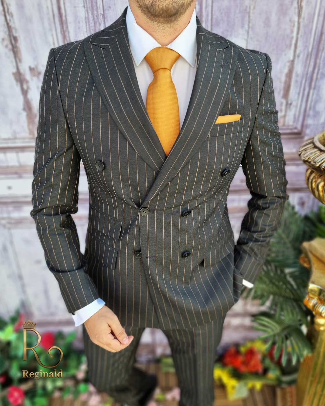 Costum gri in dungi, Sacou si Pantalon ,100% lana, croiala slim-fit - C3197