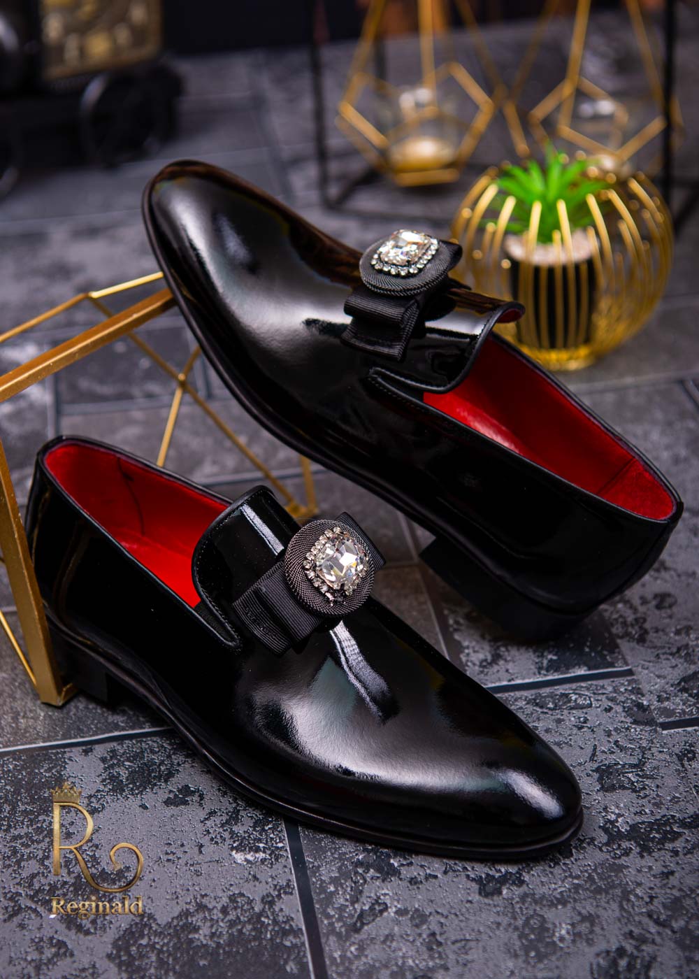 Pantofi Loafers de barbati negri, piele naturala lacuita - P1479