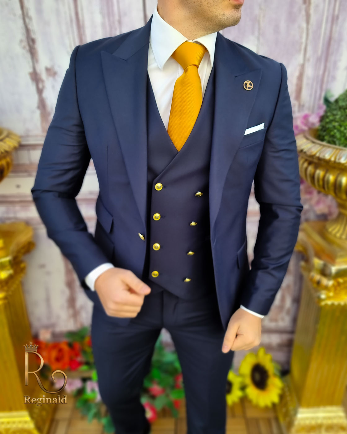 Costum bleumarin cu butoni aurii: Sacou, Vesta si Pantalon - C3420