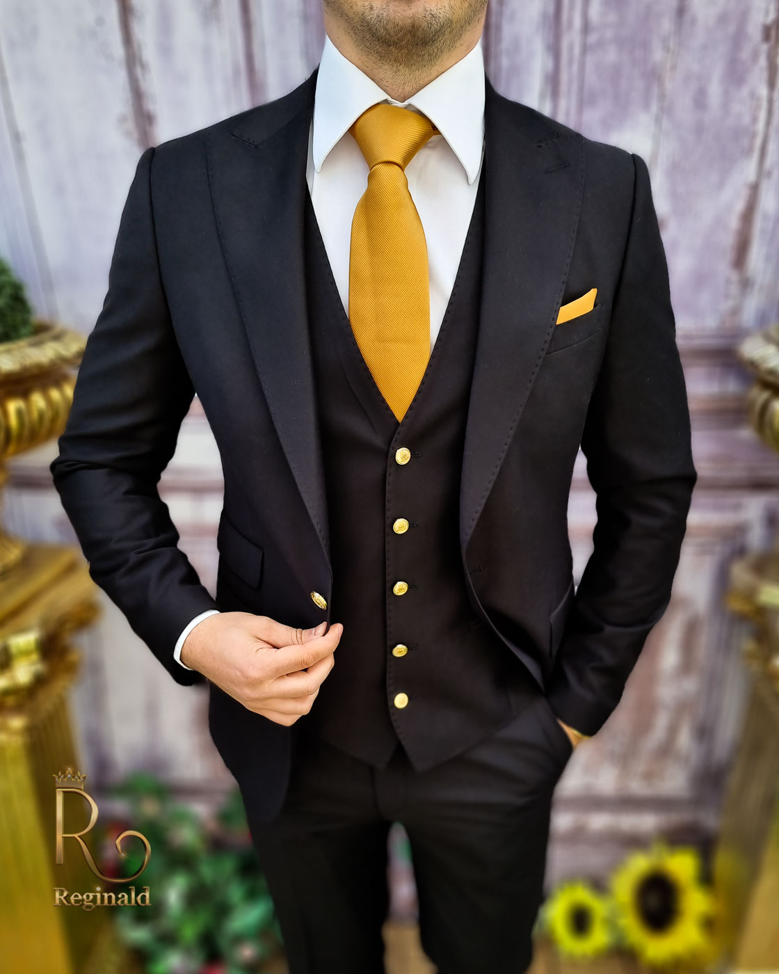 Costum de bărbați, negru cu nasturi aurii, Sacou, Vesta si Pantalon - C3595