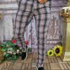 Pantaloni eleganți de bărbați, Gri in carouri rosii, Slim Fit si Conici - PN669