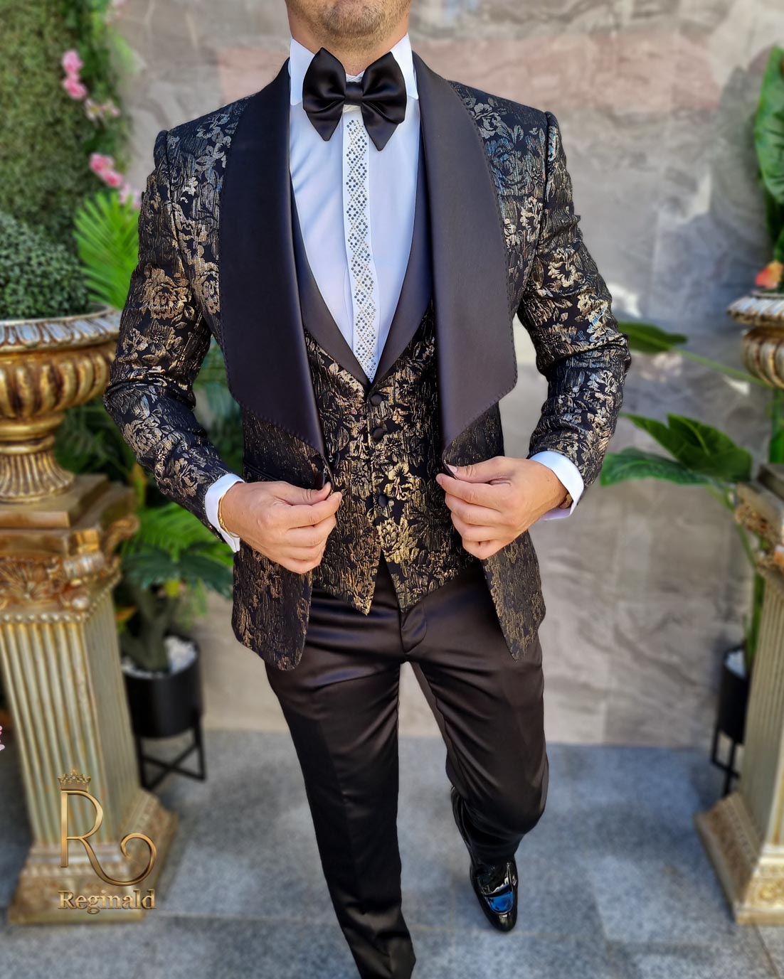 Costum de ceremonie, brodat auriu,Sacou, Vesta, Pantalon si Cravata - C3812 - imagine 8