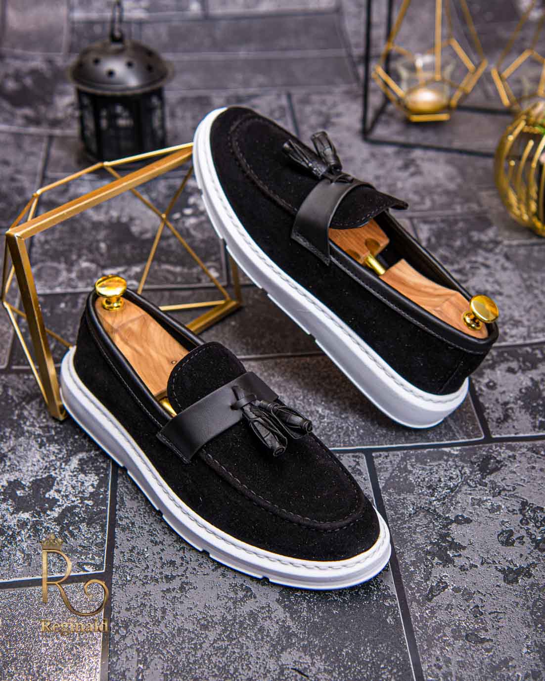 Dynoman Black Color With White Soul Shoes Casuals For Men - Buy Dynoman  Black Color With White Soul Shoes Casuals For Men Online at Best Price -  Shop Online for Footwears in