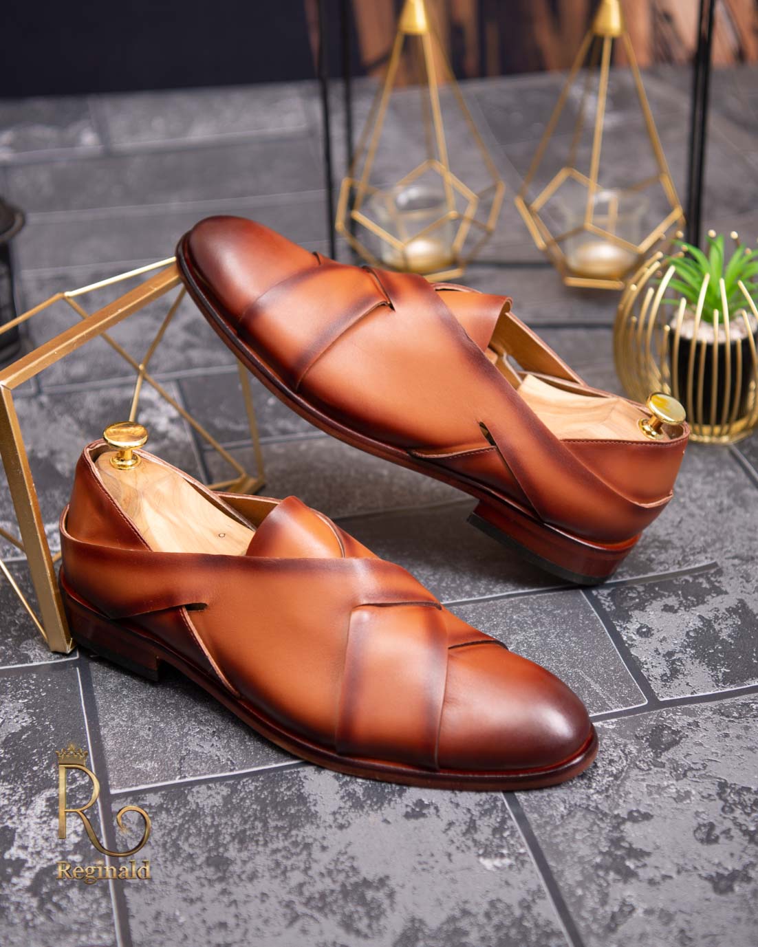 Pantofi Loafers de bărbați din piele naturala, Maro cu model - P179