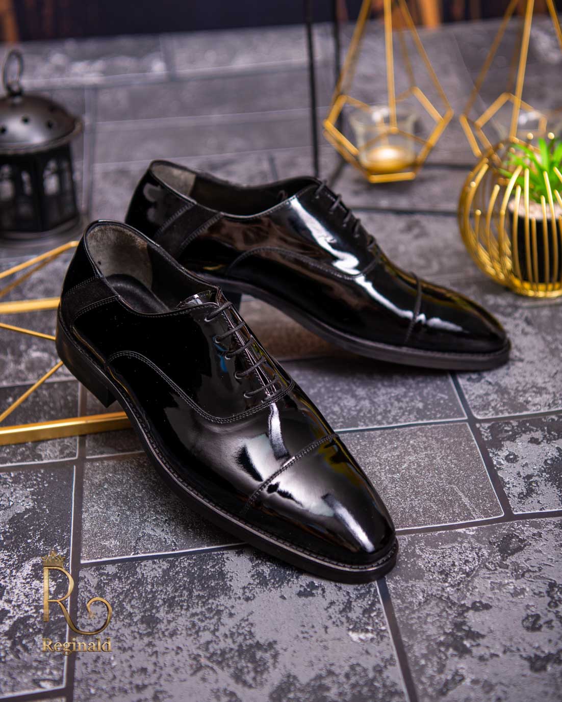 Pantofi eleganți de bărbați din piele naturala, Negru lăcuit - P1559