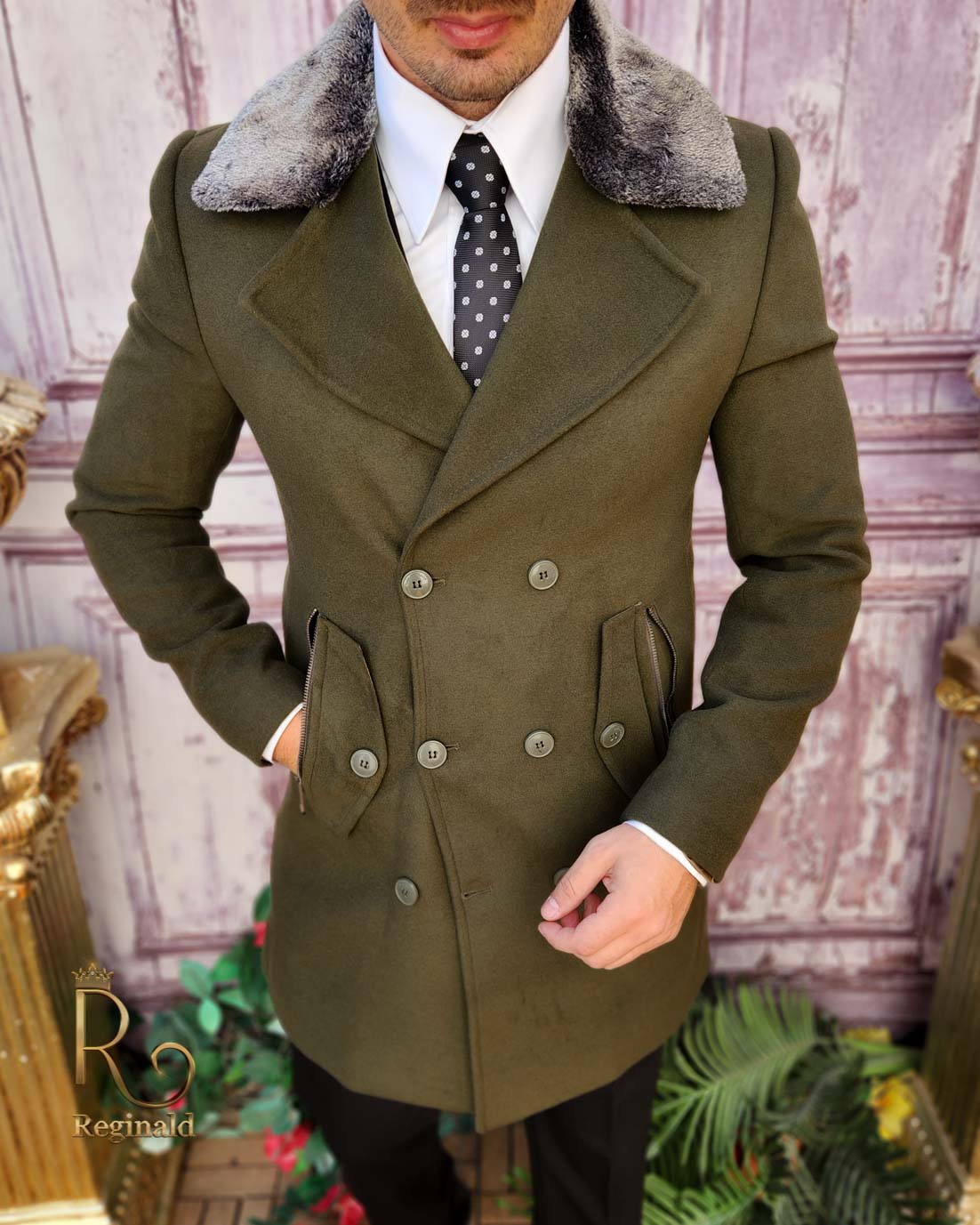 Palton de bărbați, Slim Fit, Verde cu nasturi si blana la guler - PT462