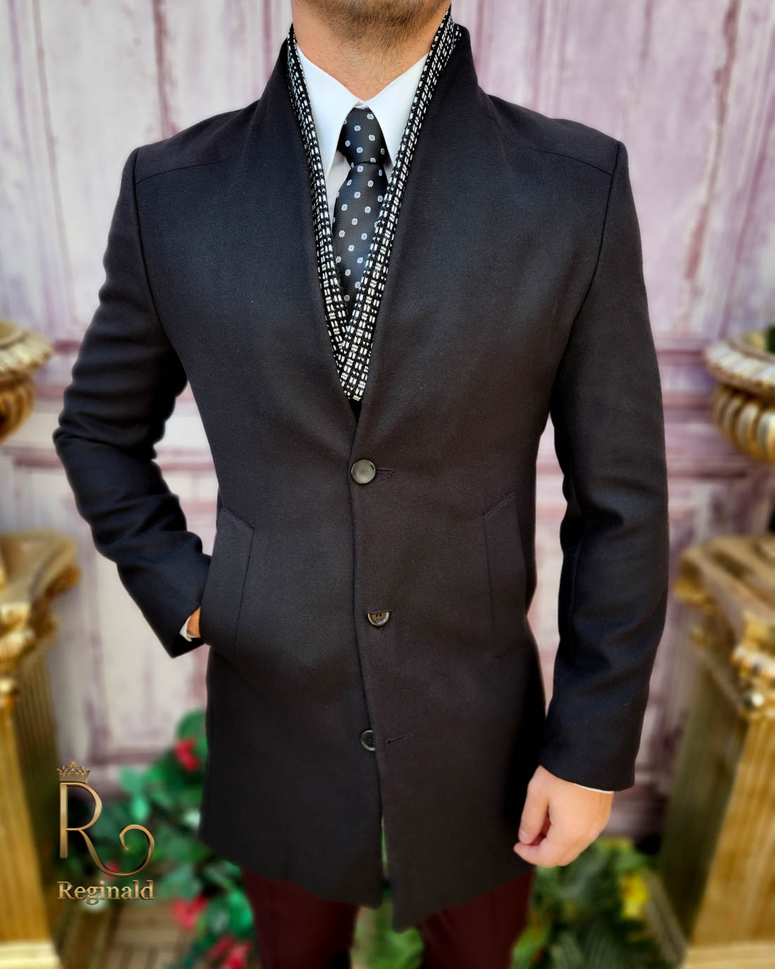 Palton de bărbați, Slim Fit, Negru cu nasturi si guler textil - PT463