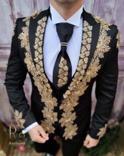 costum mirea nas cantaret cu pietre si model auriu cusut