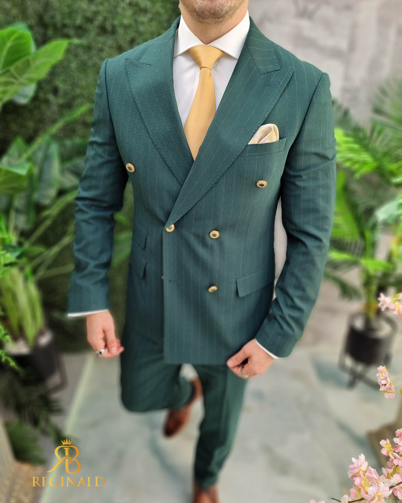 Costum Verde in dungi cu butoni aurii, Sacou si Pantalon - C4636