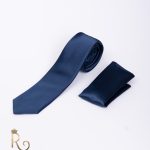 Cravata de barbati si batista bleumarin cu model - CV852