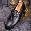 Pantofi Loafers de bărbați din piele naturala, Negru cu ciucuri - P1569