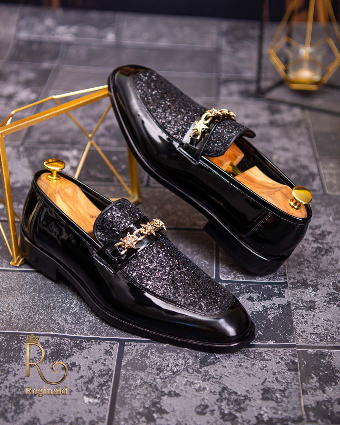 grit skylle Streng Loafers sko til mænd i naturlæder, sort lakeret med glitter - P1334