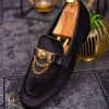Mocasini/Loafers negri din catifea cu accesoriu metalic auriu - P1057