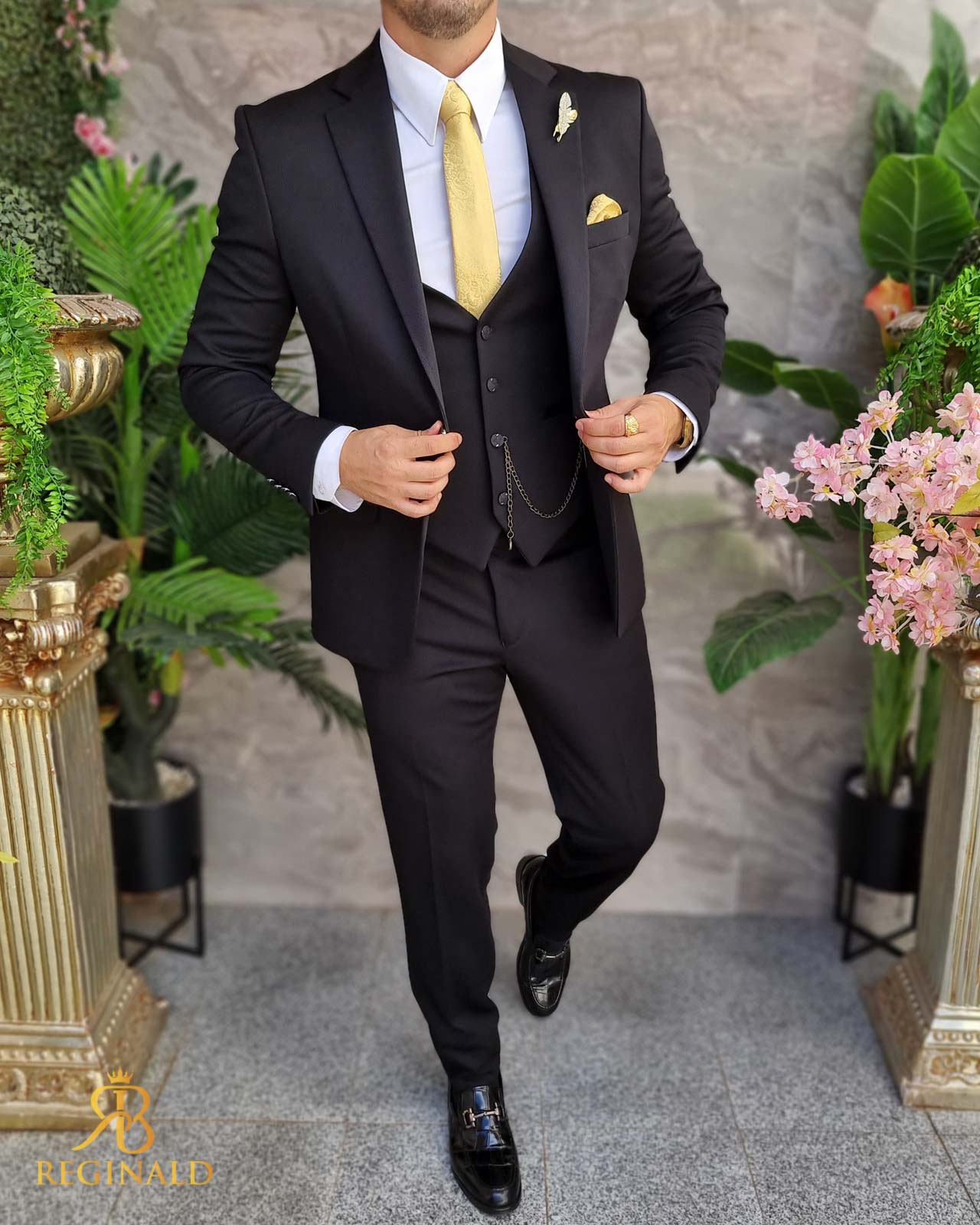 Costum Reginald negru- Sacou, Vesta si Pantalon - C4305