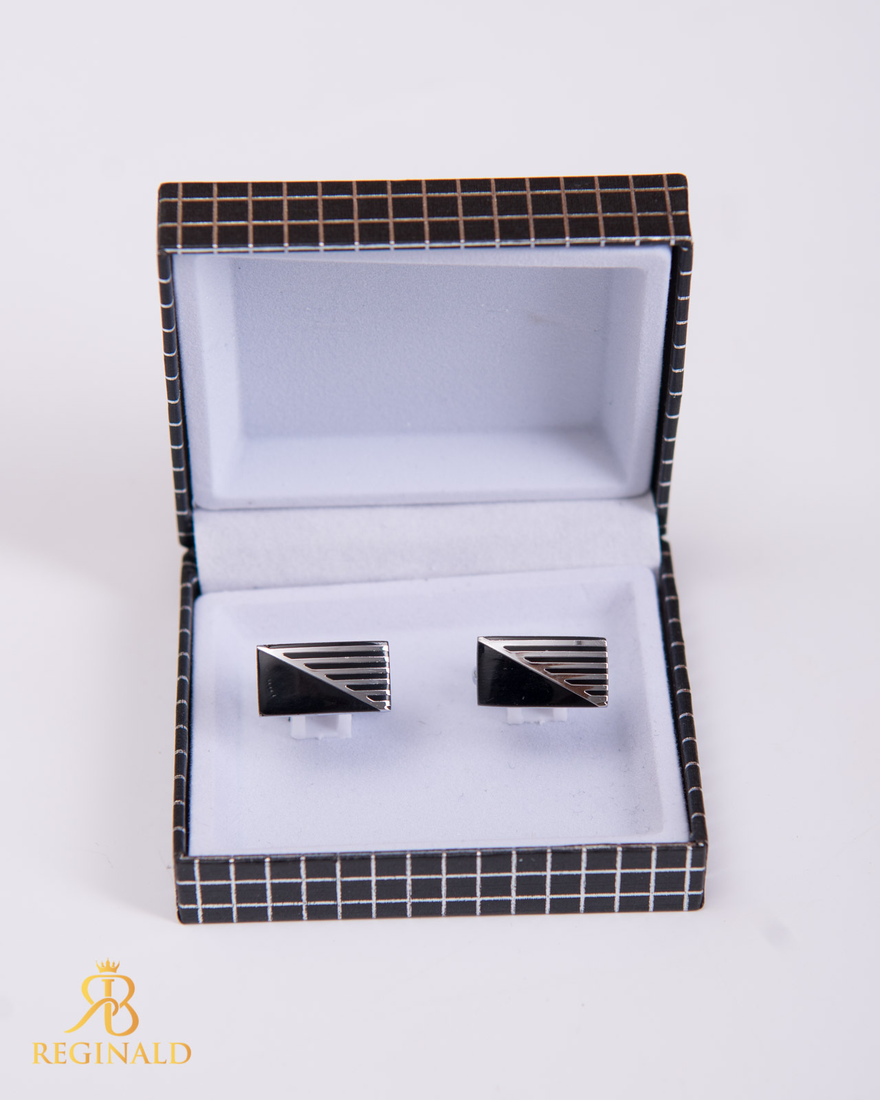 Butoni argintii cu negru - BT015