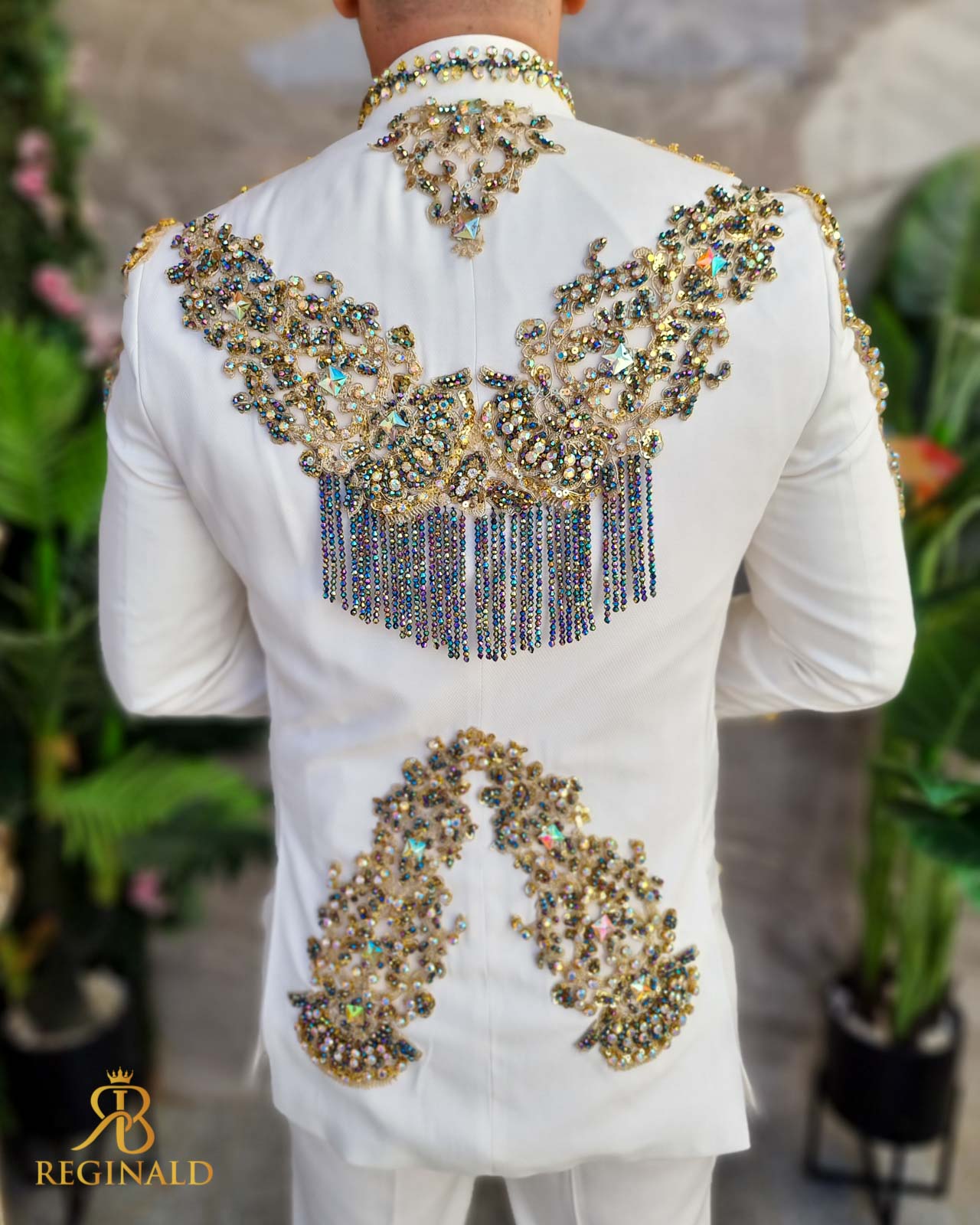 Costum ceremonie alb ivoire cu pietre stralucitoare: 4 piese - C4365 - imagine 2