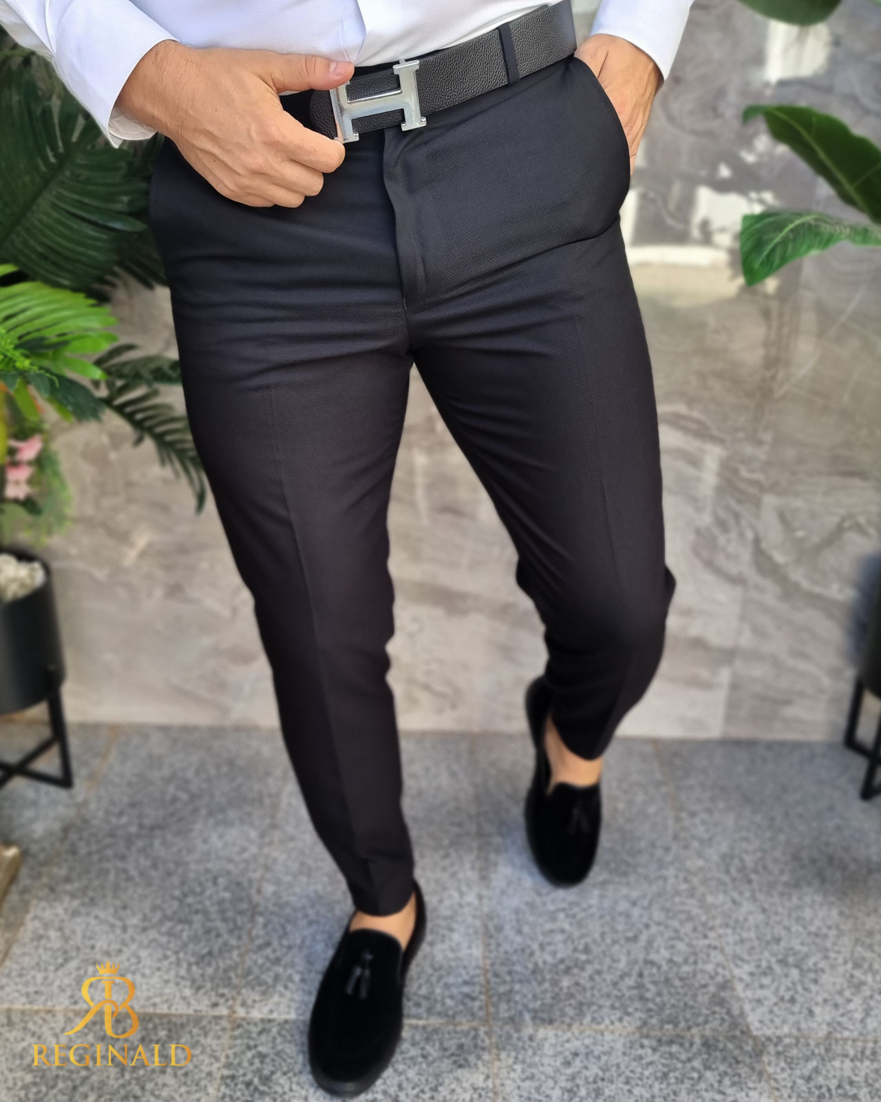 Pantaloni negri, texturati, croiala conica - PN762