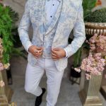 Conjunto blanco/marfil con estampado floral, de 4 piezas para la novia y el novio - C4393
