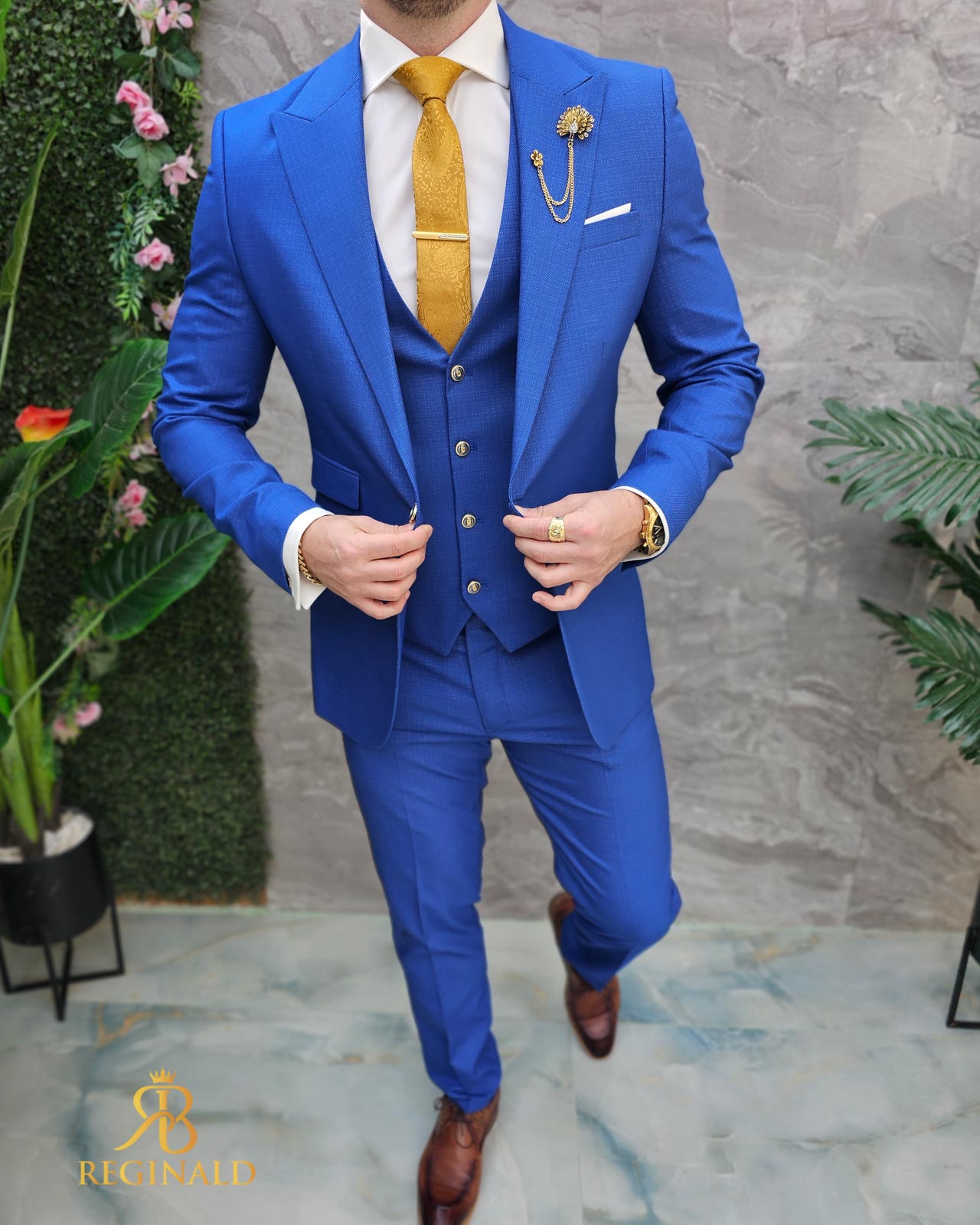 Costum de bărbați, Albastru cu nasturi aurii: Sacou, Vesta si Pantalon - C4675
