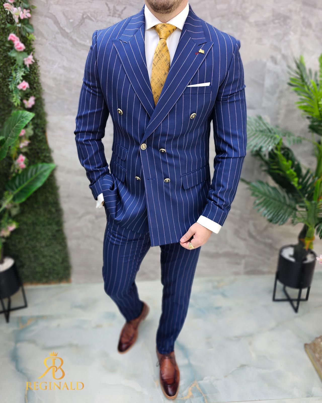 Costum de barbati Albastru cu dungi, nasturi aurii: Sacou si Pantalon - C4683