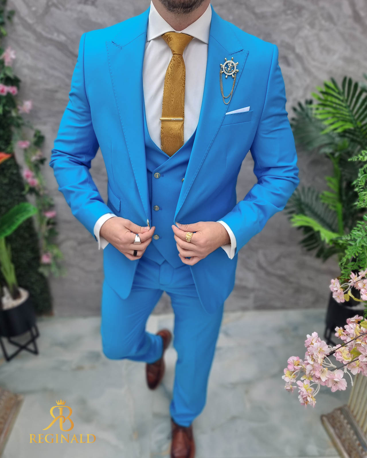 Costum de bărbați Albastru deschis cu nasturi aurii: Sacou, Vesta si Pantalon - C4693