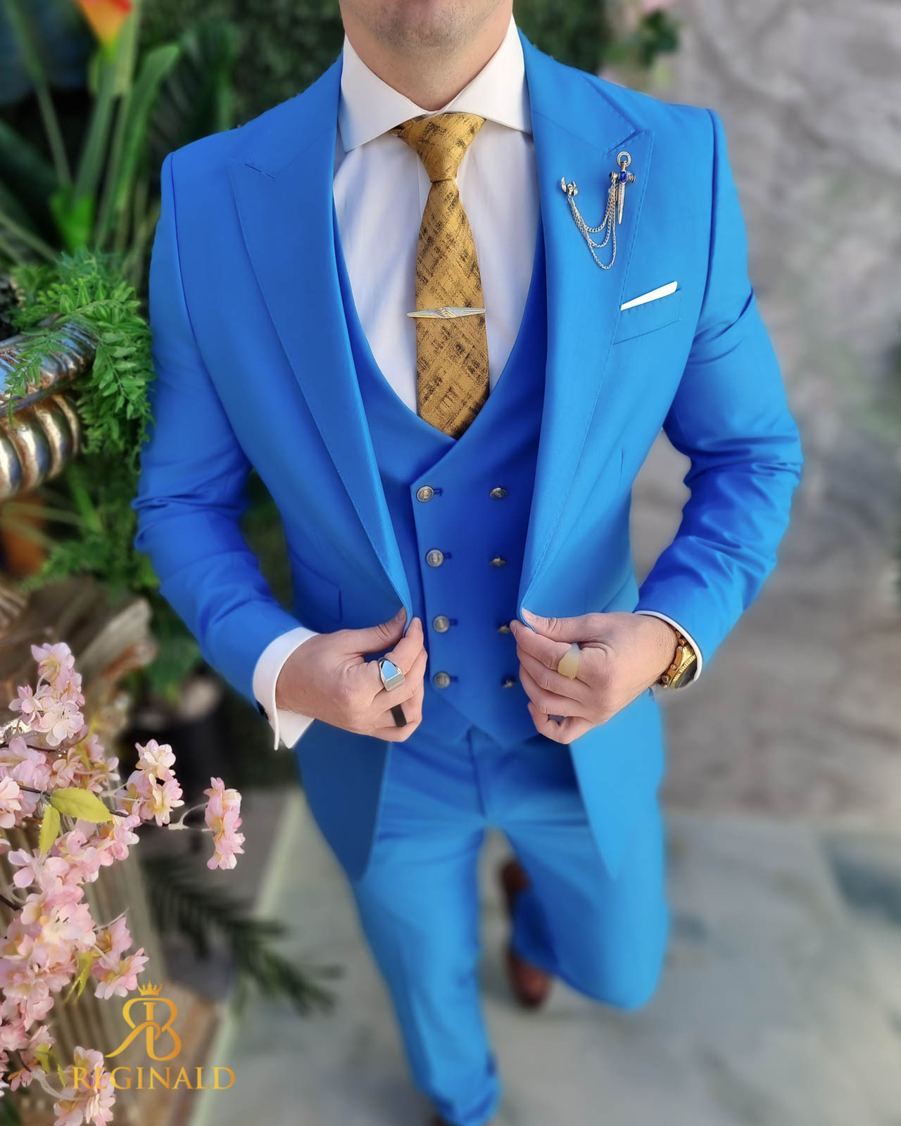 Costum de bărbați bleu cu nasturi aurii: Sacou, Vesta si Pantalon - C4700