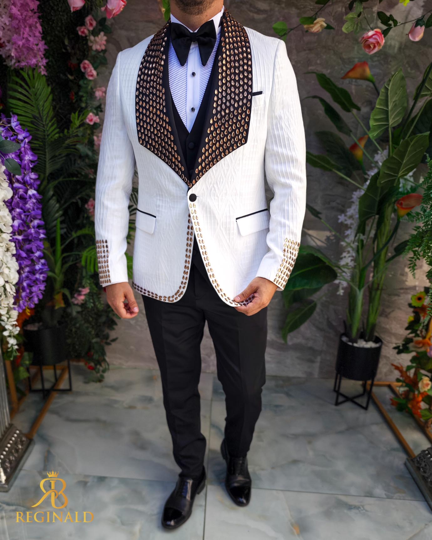 Costum ceremonie cu pietre stralucitoare 4 piese - C5073