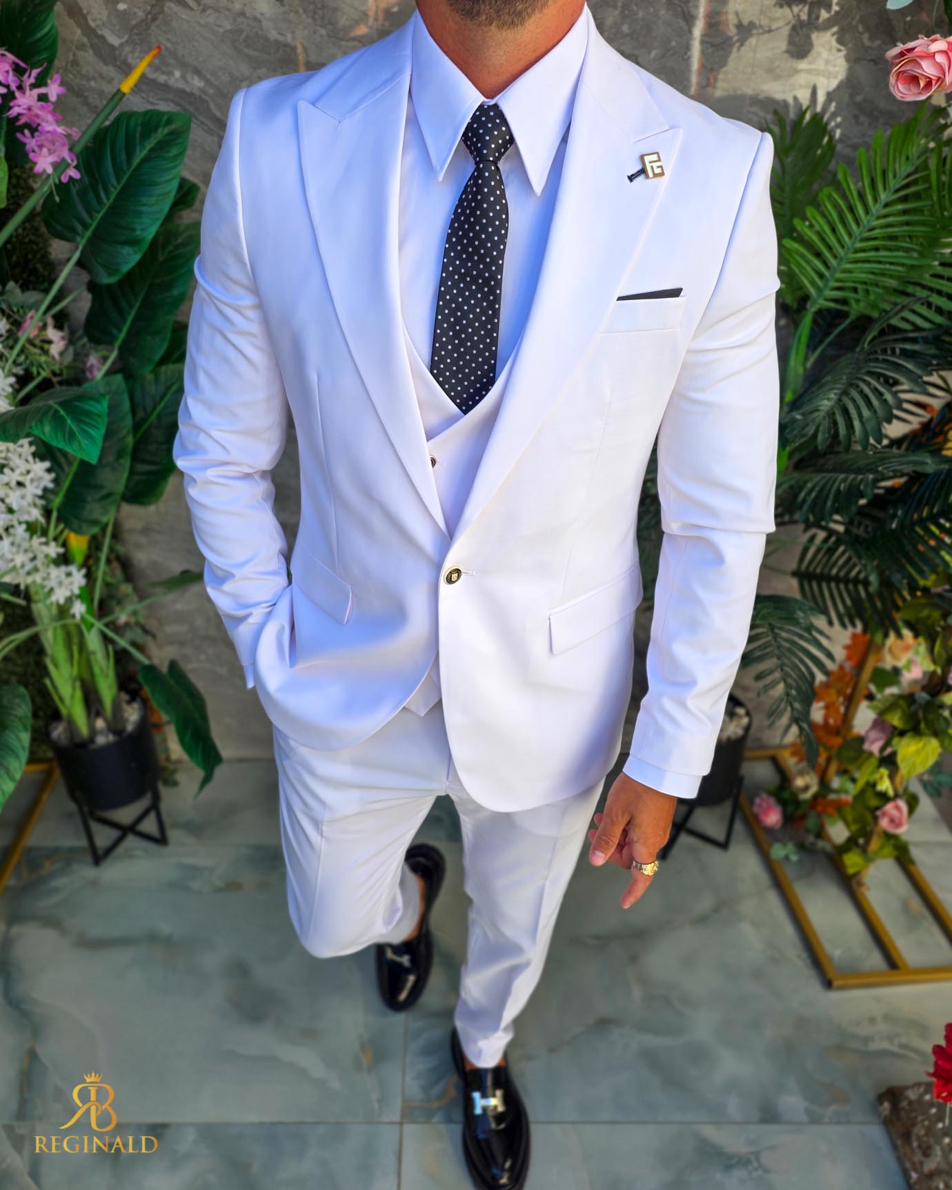 Costum de bărbați, alb cu nasturi aurii : Sacou, Vesta si Pantalon - C5304 - imagine 3