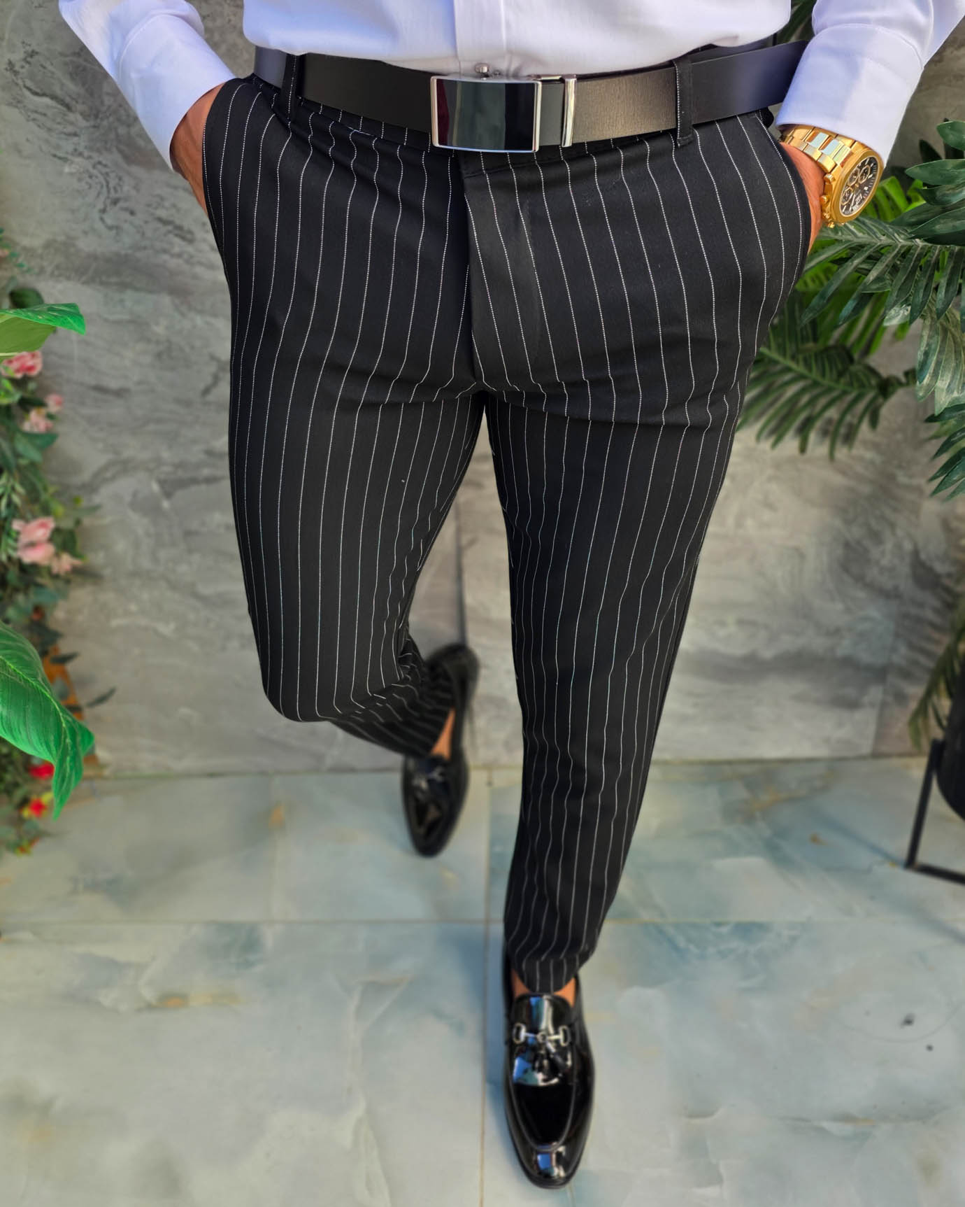 Pantaloni negri cu dungi albe, elastici, croiala conica - PN859 - imagine 3