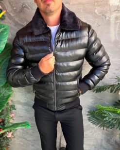 Geaca de bărbați, neagra, groasa, guler de blana - GC670