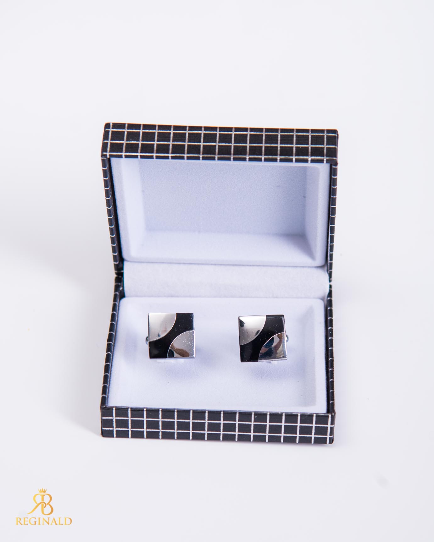 Butoni argintii cu negru - BT084