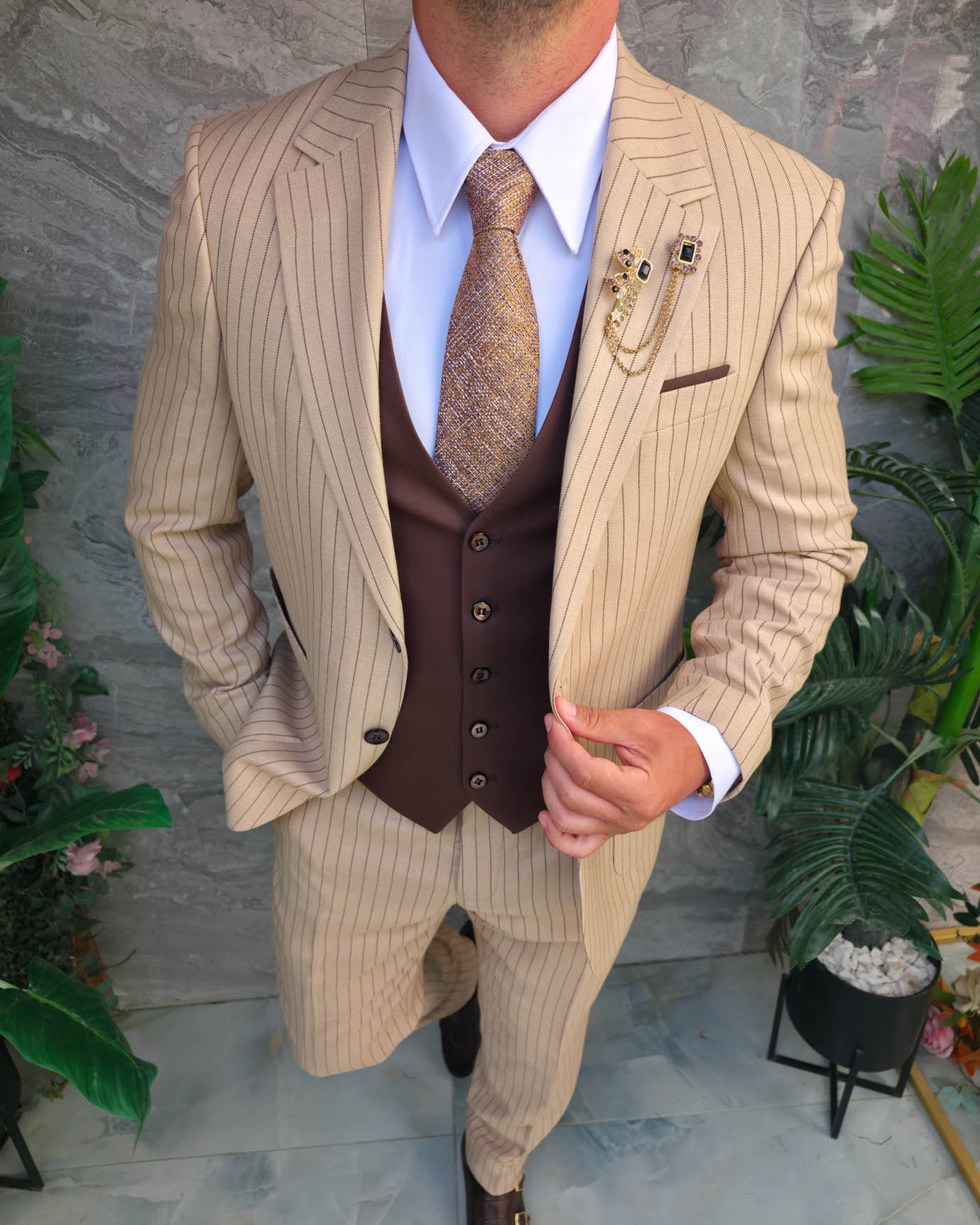 Costum bărbătesc Slim Fit 3 Piese – crem + vestă maro - C5330 - imagine 6