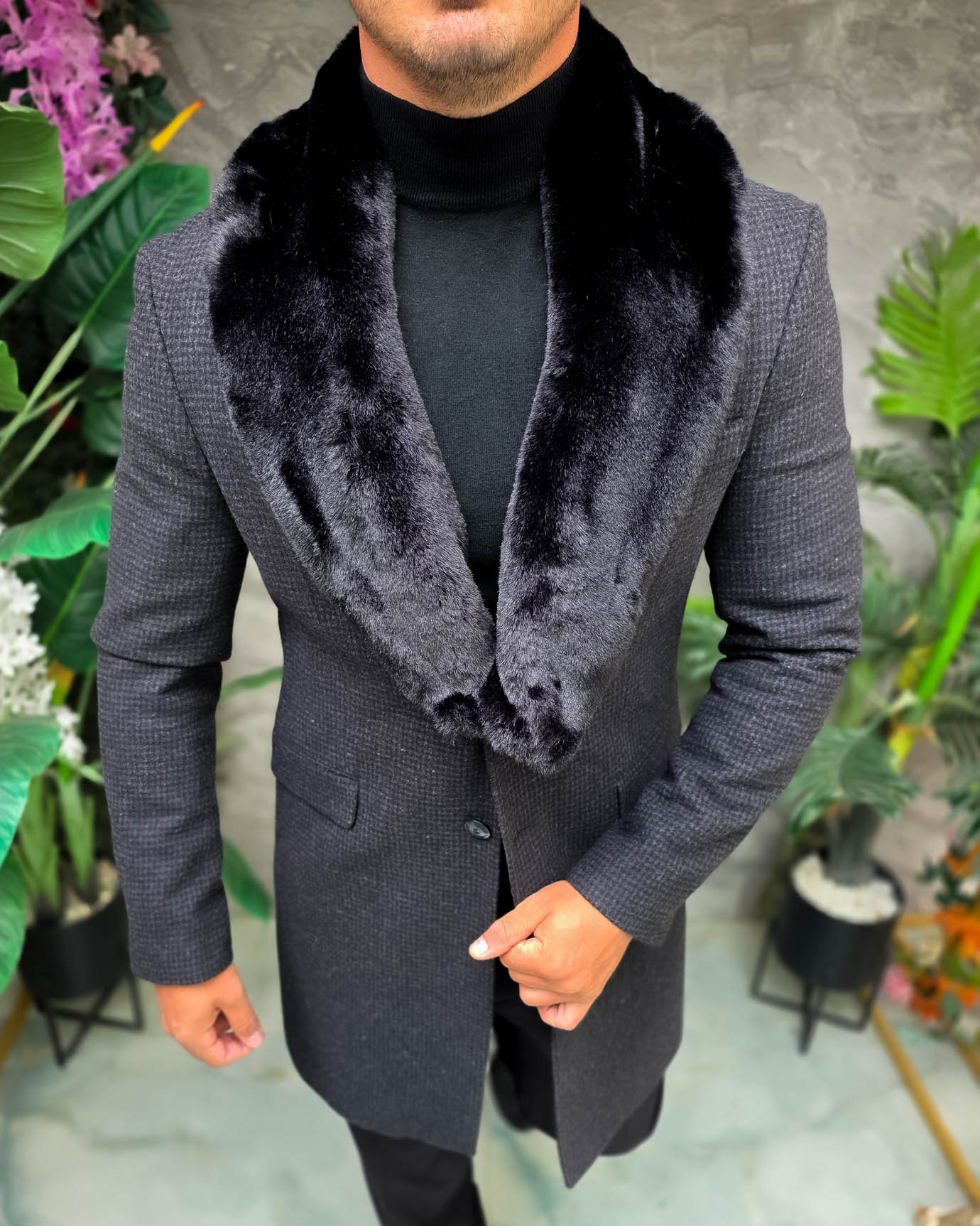 Palton lung bărbătesc gri închis texturat cu guler din blană neagră - PT513 - imagine 2