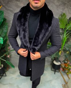 Palton lung bărbătesc gri închis texturat cu guler din blană neagră - PT513