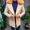 Palton lung bărbătesc bej cu guler din blană camel - PT508