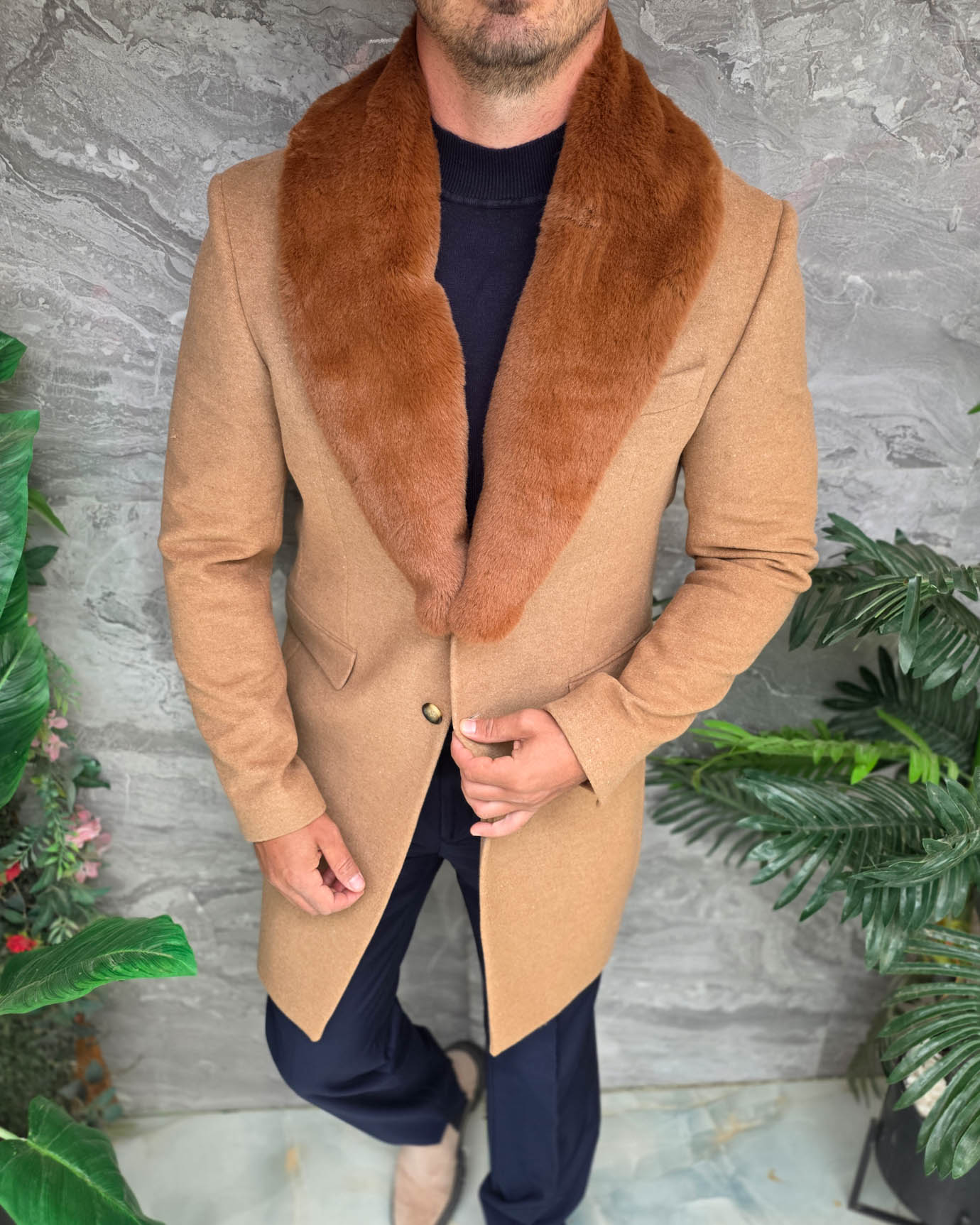 Palton de bărbați slim-fit cu blana la guler - culoare camel - PT505 - imagine 6