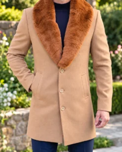 Cappotto da uomo slim fit con pelliccia sul colletto - colore cammello - PT505